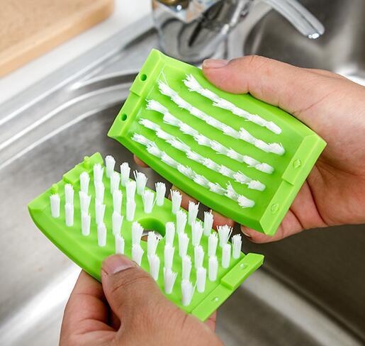 2-in-1 Kitchen Cleaning Brush – Suction Cup Scrubber for Utensils & Produce