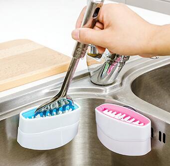 2-in-1 Kitchen Cleaning Brush – Suction Cup Scrubber for Utensils & Produce